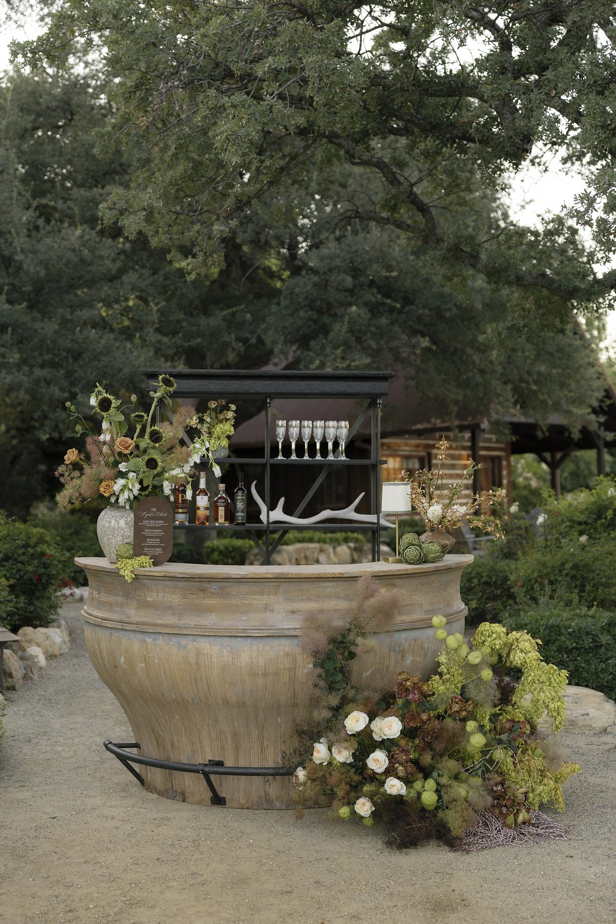The garden bar under a great oak