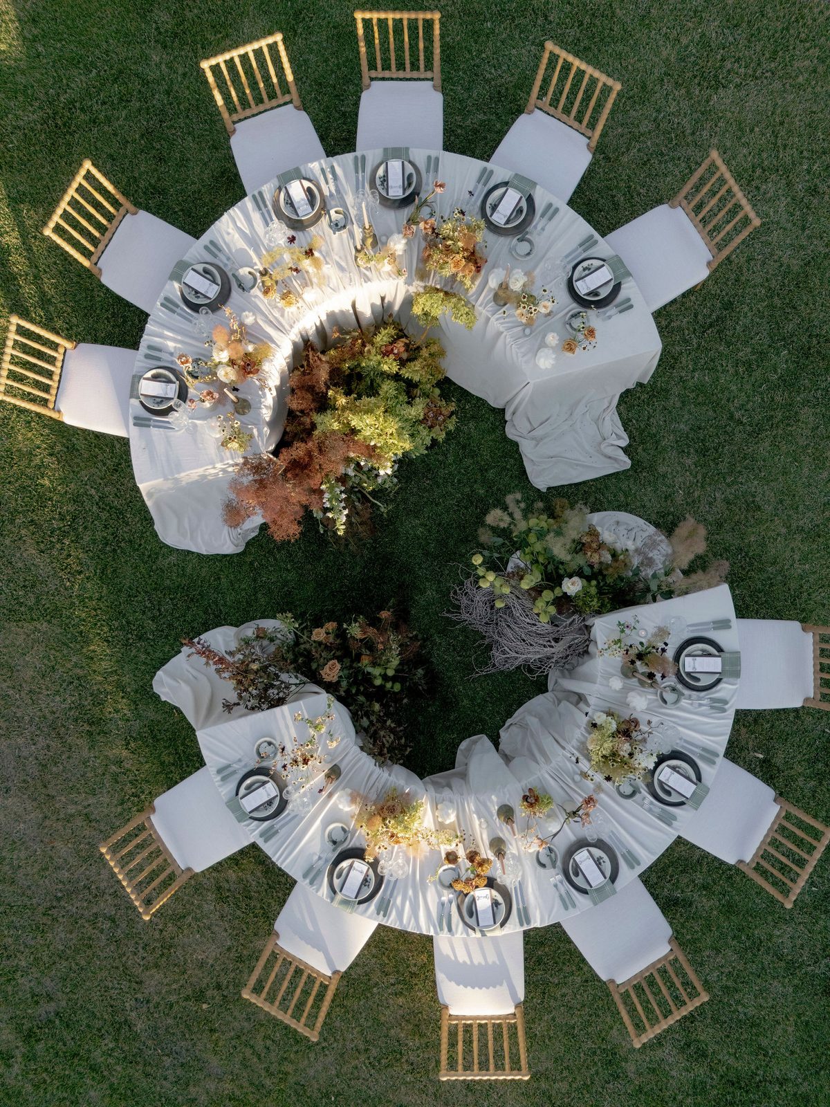The dinner tables seen from directly above